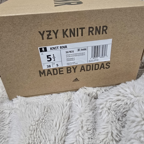 Yeezy KNIT RNR - Picture 5 of 6